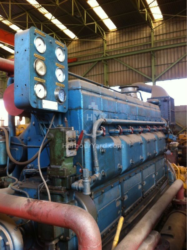 White Superior Marine 8PTDSi 700 KW @900 RPM